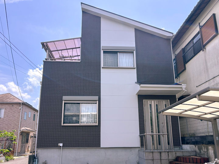 枚方市香里ケ丘　Ｆ様邸 アイアンバーグをメインにパールグレイをポイントで使用した外壁に塗り替え完了
