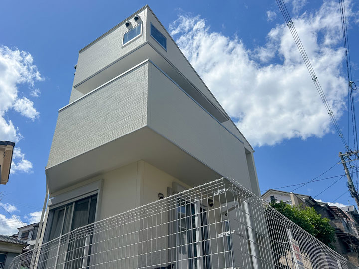 高槻市別所本町　Ｔ様邸 外壁をブロークンホワイトで塗替え