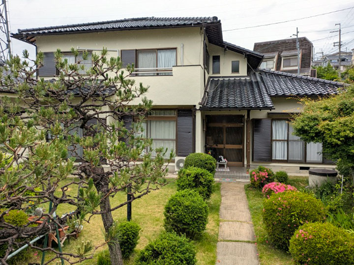 高槻市緑が丘　Ｈ様邸 外壁を花咲LW バニラで塗り替え完了