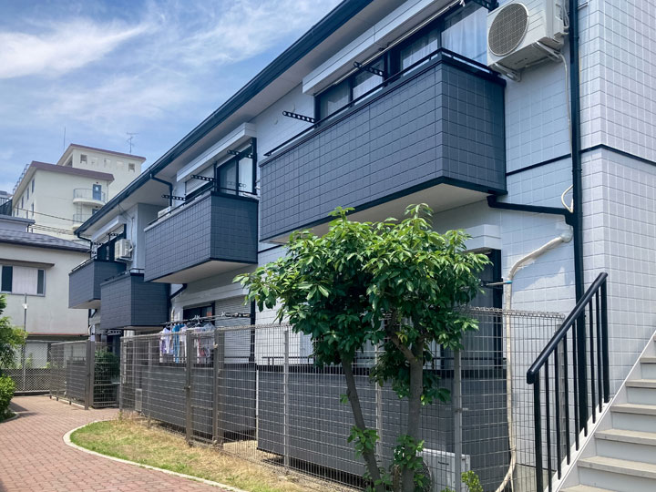 茨木市沢良宜西　セレナジュハイＢ棟様 施工後 【大規模修繕】パールグレイとニンバスの外壁へ塗替え