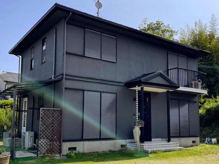 枚方市長尾峠町　Ｓ様邸 施工後　外壁をリファイン1000MF-JRのスレートグレーで塗替え