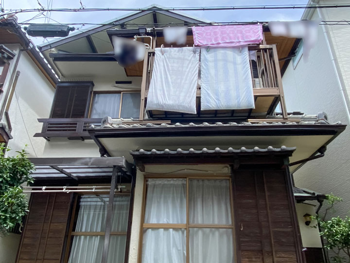 高槻市宮田町　Ｈ様邸 ニュートラルホワイトで外壁を塗替え。屋根はエコグラーニで葺き替え