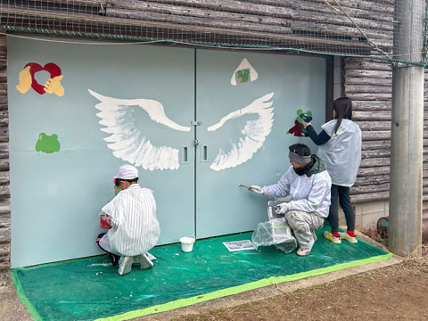 作業2日目は卒業制作の絵を描きます（2026年3月10日高槻市立樫田小学校ボランティア塗装）