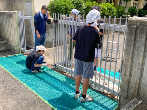 正門のケレン作業