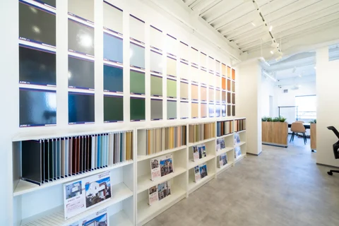 さくらペイント 複合型ショールーム 住まいるプラザ店内